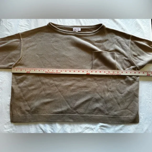 Pink Lily Women’s NWOT Never Worn Oversized Crewneck Sweater in Tan - Picture 7 of 9